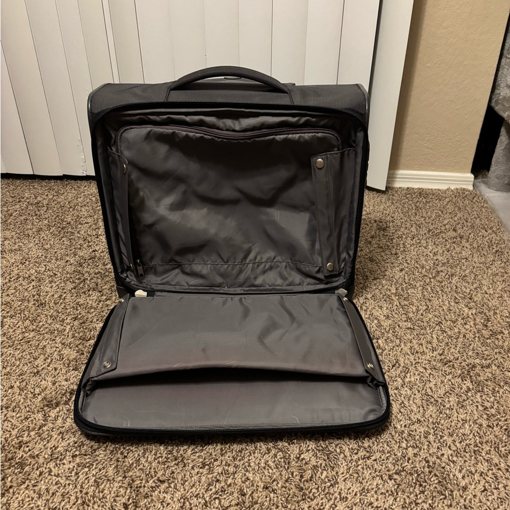 SAMSONITE Computer Work Travel Suitcase - Picture 9 of 16